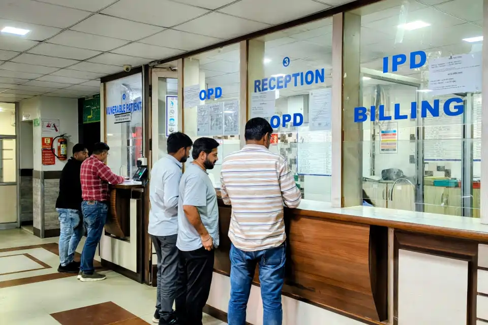 Global Heart Hospital Jaipur Reception 07