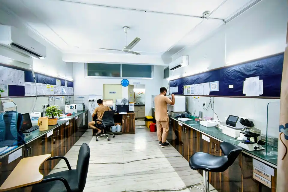 Global Heart Hospital Sample Room 01