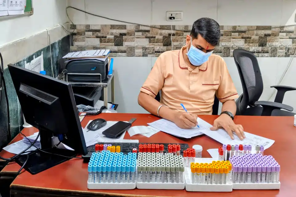 Global Heart Hospital Sample Room 04