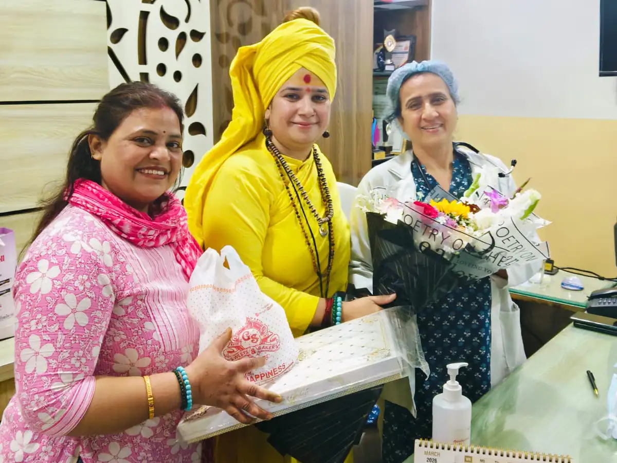Dr Anjana sharma with patient6