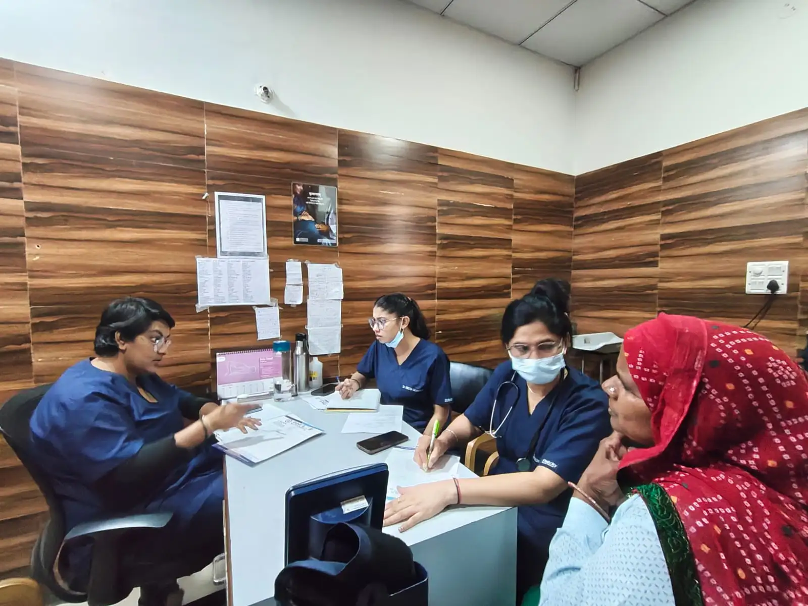 Dr Anjana sharma with patient7