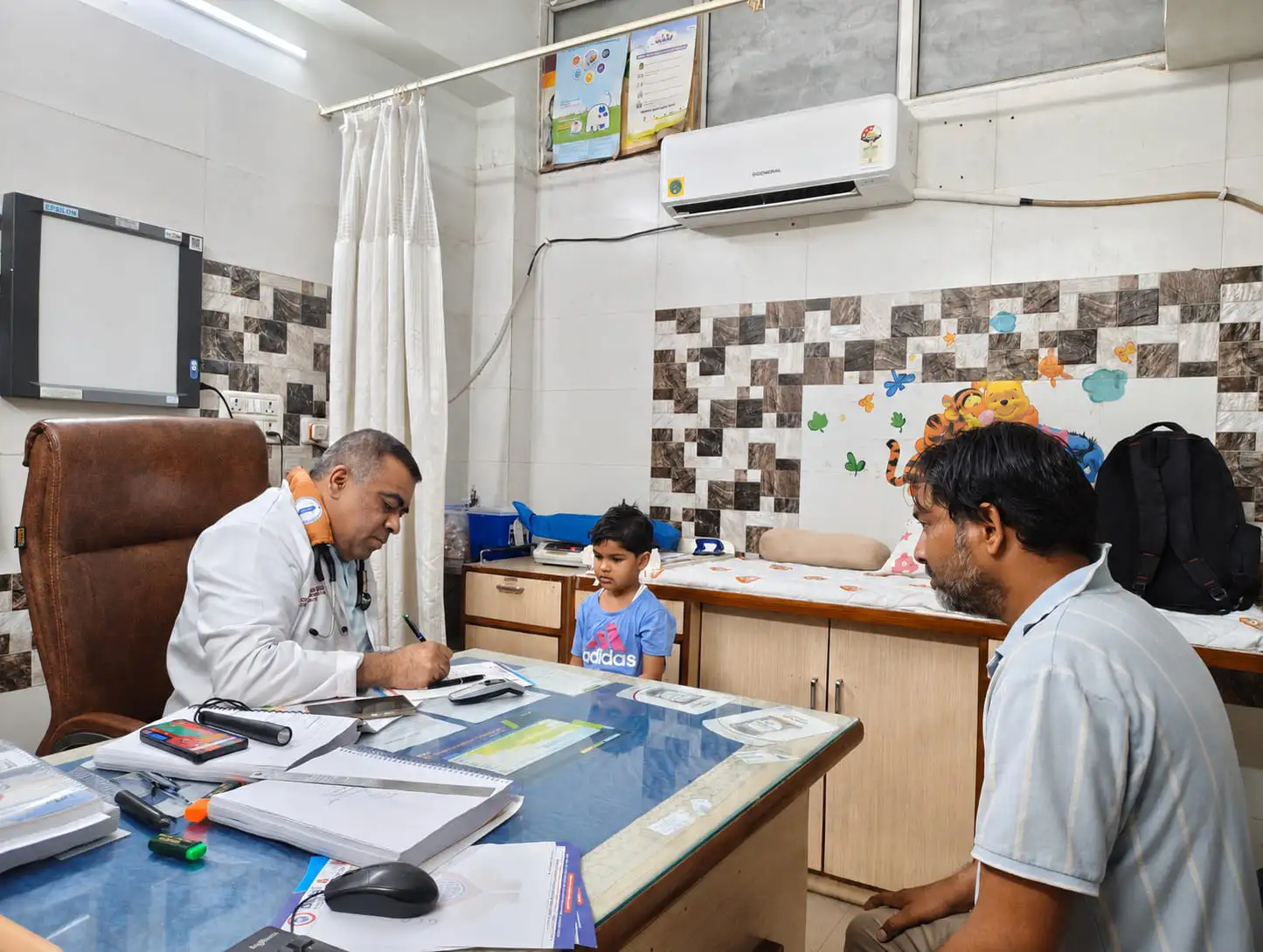 Dr Rizwan with patient5